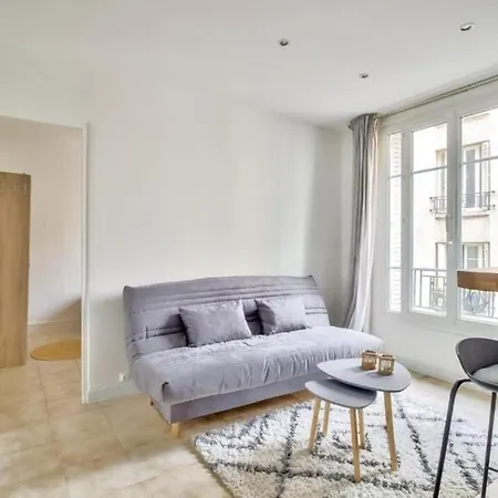 아파트 Flat Near Porte Clignancourt Metro Station *